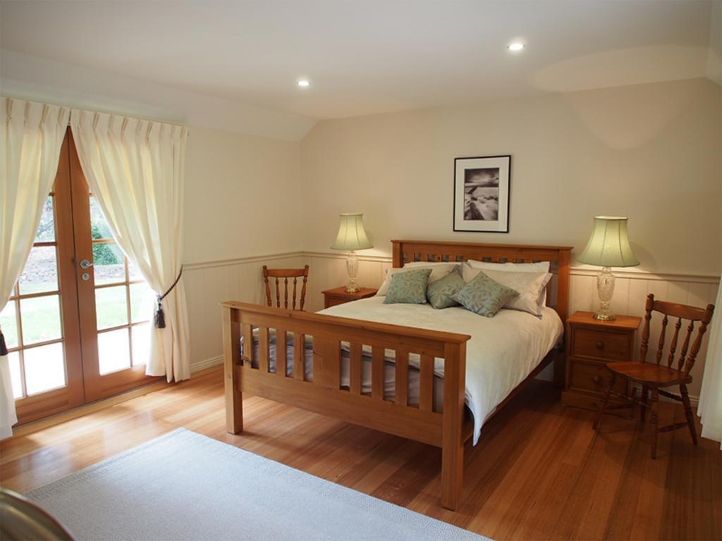 Tahara Cottage Deloraine Room photo